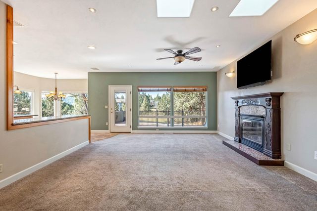 1065 Victoria Falls Drive, Redmond, OR 97756