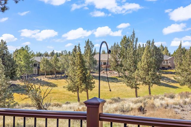 1065 Victoria Falls Drive, Redmond, OR 97756