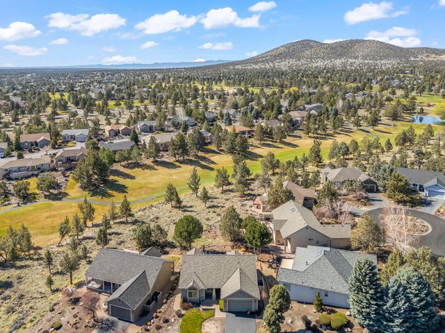 1065 Victoria Falls Drive, Redmond, OR 97756