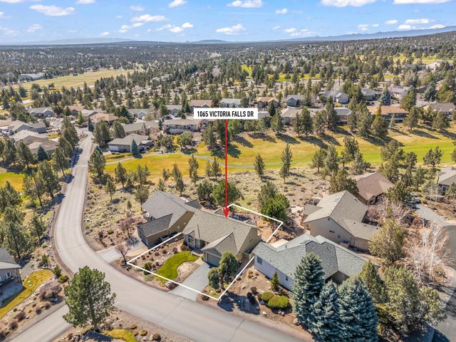 1065 Victoria Falls Drive, Redmond, OR 97756