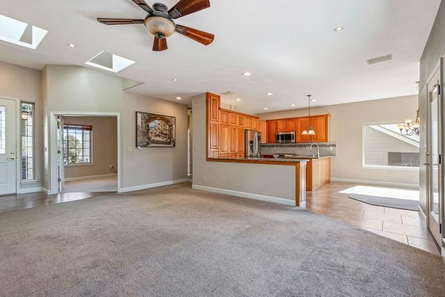 1065 Victoria Falls Drive, Redmond, OR 97756