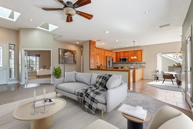 1065 Victoria Falls Drive, Redmond, OR 97756