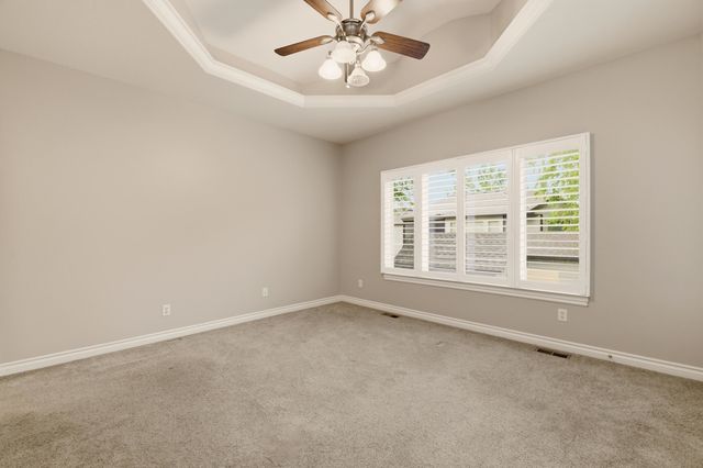 3845 N Lakecrest Ct, Wichita, KS 67205