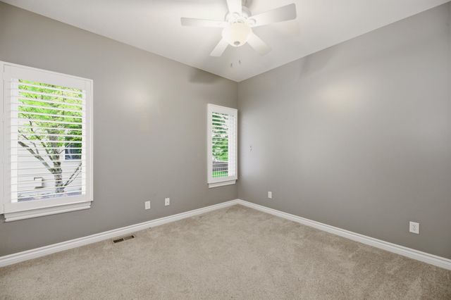 3845 N Lakecrest Ct, Wichita, KS 67205