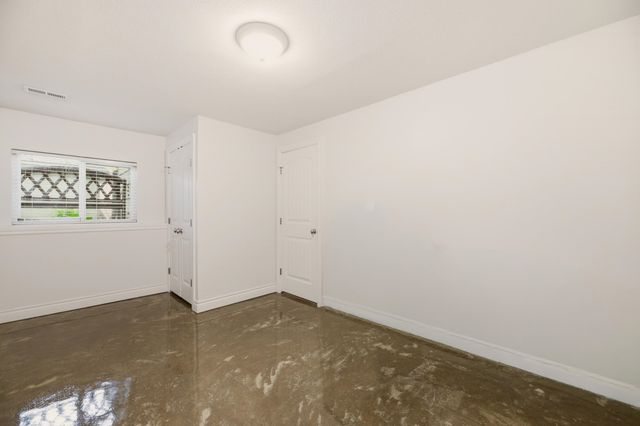3845 N Lakecrest Ct, Wichita, KS 67205