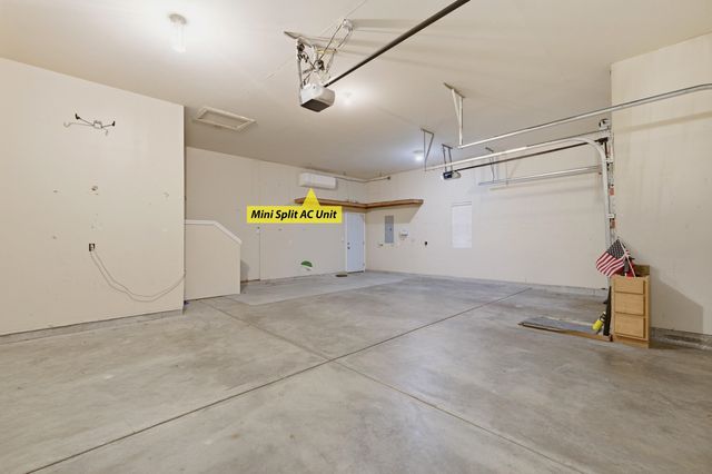 3845 N Lakecrest Ct, Wichita, KS 67205