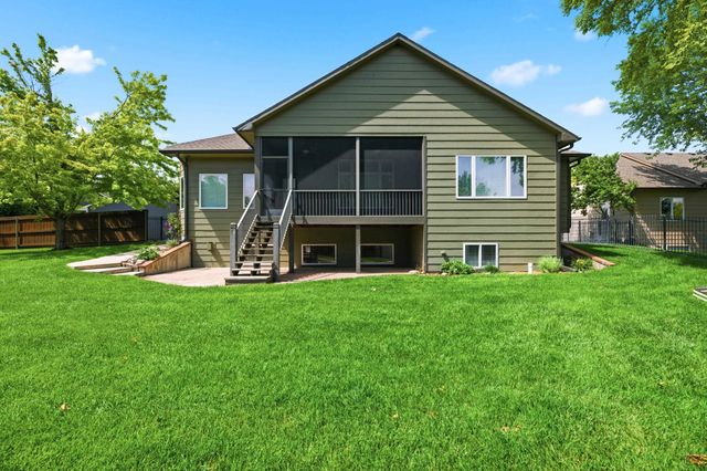 3845 N Lakecrest Ct, Wichita, KS 67205