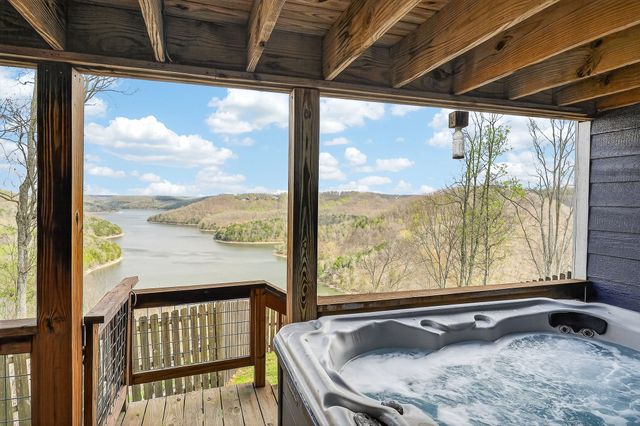 195 Coventry Way, Smithville, TN 37166