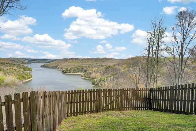 195 Coventry Way, Smithville, TN 37166