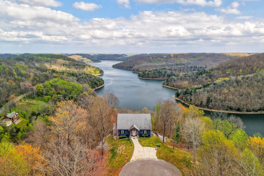 195 Coventry Way, Smithville, TN 37166