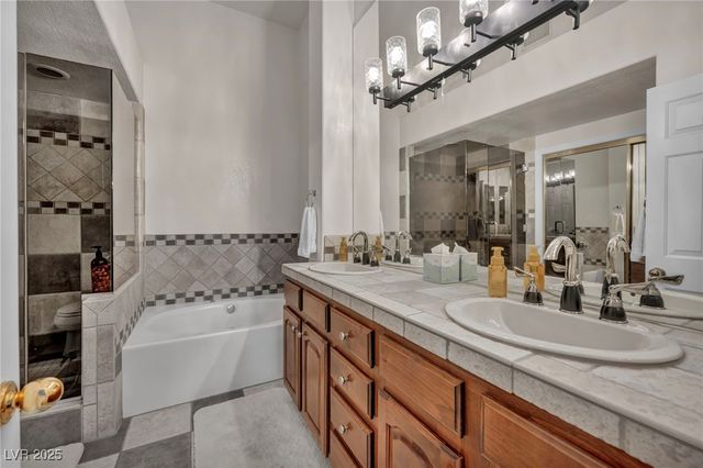 6954 Emerald Springs Lane, Las Vegas, NV 89113