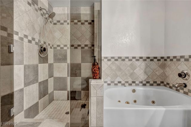 6954 Emerald Springs Lane, Las Vegas, NV 89113