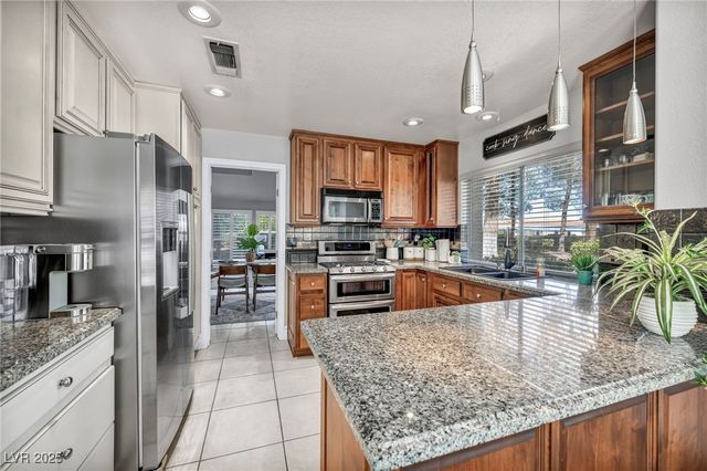 6954 Emerald Springs Lane, Las Vegas, NV 89113