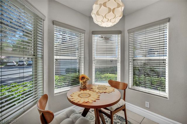 6954 Emerald Springs Lane, Las Vegas, NV 89113