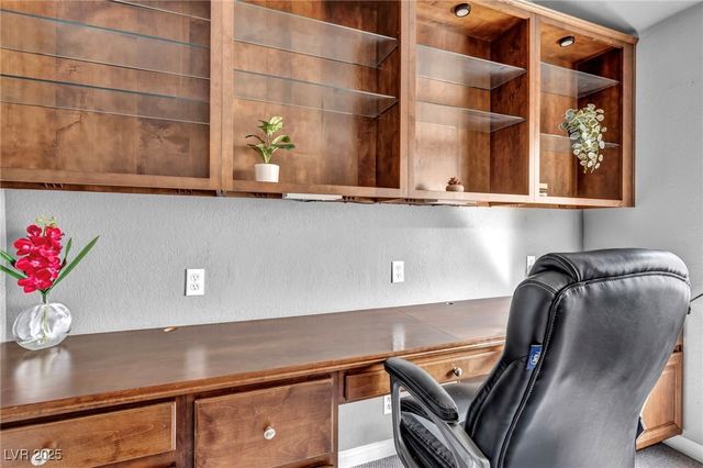 6954 Emerald Springs Lane, Las Vegas, NV 89113