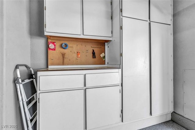 6954 Emerald Springs Lane, Las Vegas, NV 89113