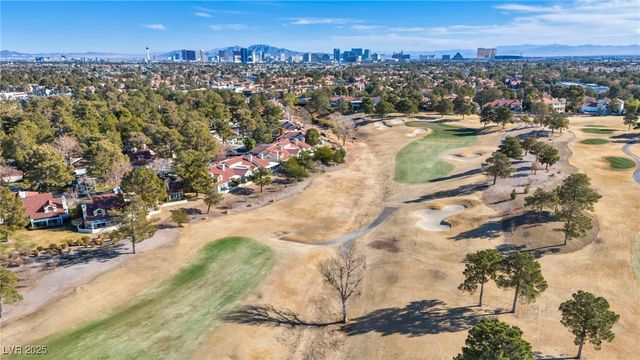 6954 Emerald Springs Lane, Las Vegas, NV 89113