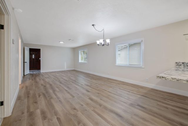 751 S G Street, Tulare, CA 93274