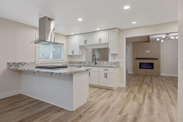 751 S G Street, Tulare, CA 93274