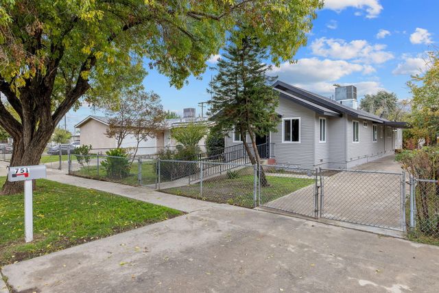 751 S G Street, Tulare, CA 93274