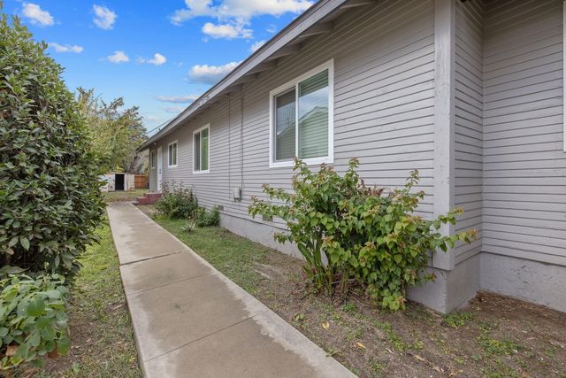 751 S G Street, Tulare, CA 93274