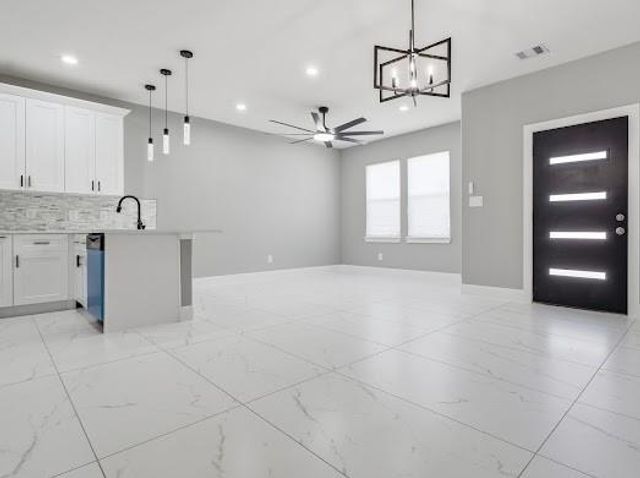 8216 Locksley Road B, Houston, TX 77075