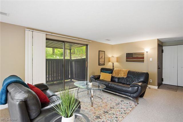 6895 Carriage Hill Drive, Brecksville, OH 44141