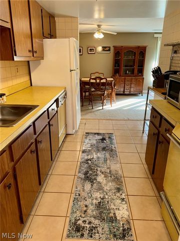 6895 Carriage Hill Drive, Brecksville, OH 44141