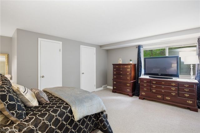 6895 Carriage Hill Drive, Brecksville, OH 44141