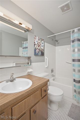 6895 Carriage Hill Drive, Brecksville, OH 44141