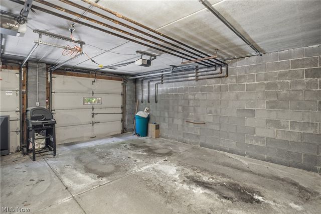 6895 Carriage Hill Drive, Brecksville, OH 44141