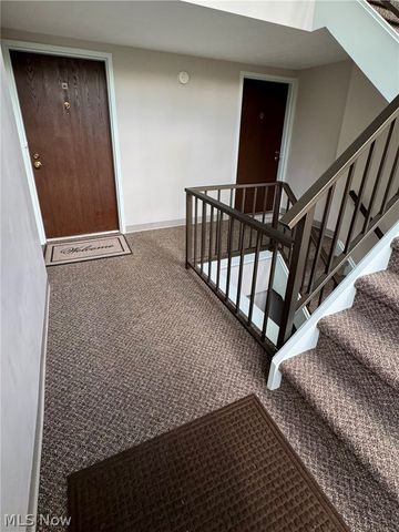 6895 Carriage Hill Drive, Brecksville, OH 44141