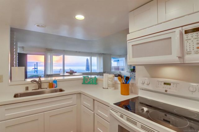 3455 57 Ocean Front Walk, San Diego, CA 92109