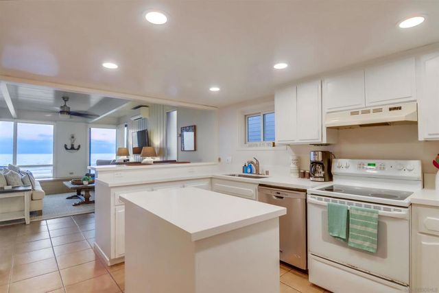 3455 57 Ocean Front Walk, San Diego, CA 92109