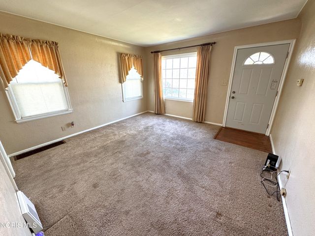 10 E Crawford Avenue, Toledo, OH 43612