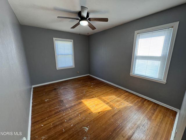 10 E Crawford Avenue, Toledo, OH 43612
