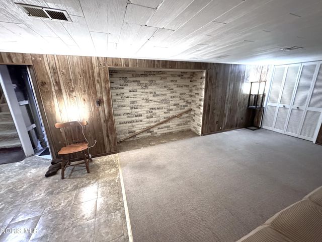 10 E Crawford Avenue, Toledo, OH 43612