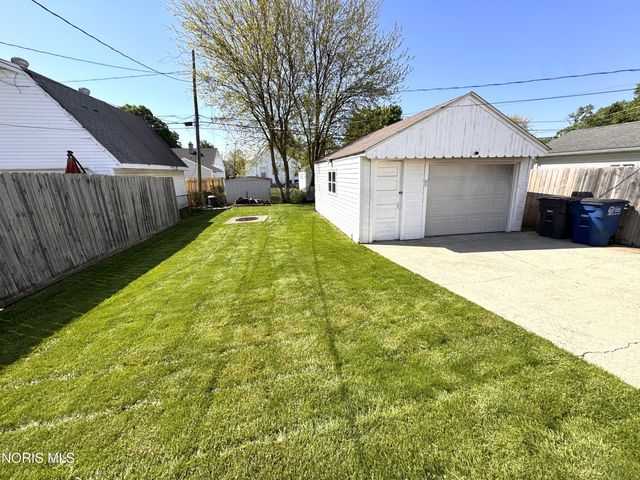 10 E Crawford Avenue, Toledo, OH 43612