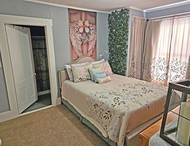 23 Elm Street, Milton, NH 03851
