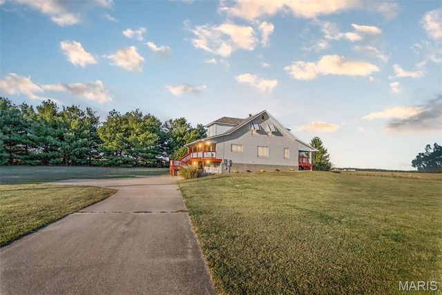 30314 IL-16, Jerseyville, IL 62052