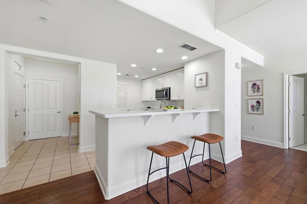 Image 7 of property listing at 3901 Lick Mill Boulevard 326, Santa Clara, CA 95054