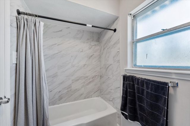 301 Hill Brook Lane, Conroe, TX 77385