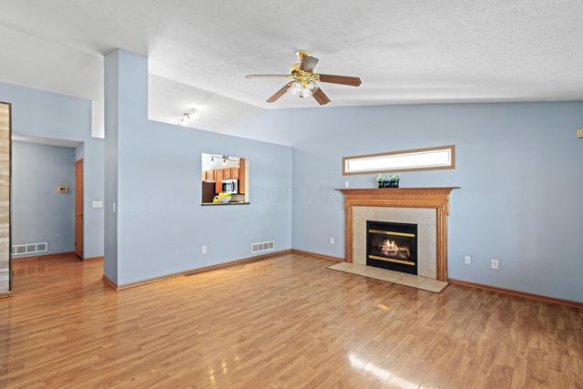 8033 Willowbrook Crsg Drive, Blacklick, OH 43004