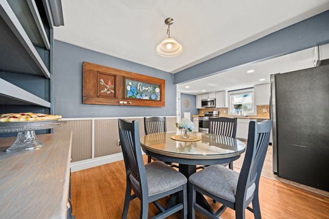 4 Hayward Pl, Hudson, NH 03051