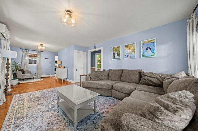 4 Hayward Pl, Hudson, NH 03051