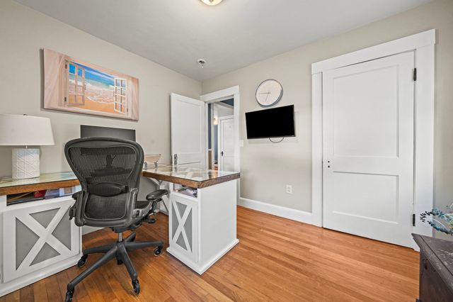 4 Hayward Pl, Hudson, NH 03051