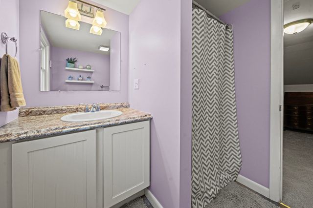 4 Hayward Pl, Hudson, NH 03051