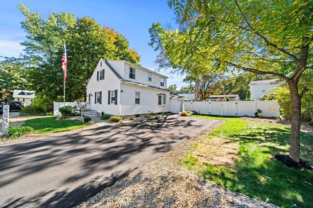 4 Hayward Pl, Hudson, NH 03051