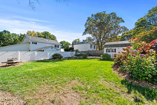 4 Hayward Pl, Hudson, NH 03051