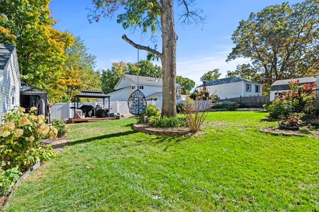 4 Hayward Pl, Hudson, NH 03051